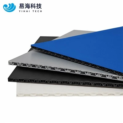 Wabengewellte Kunststoffplatten